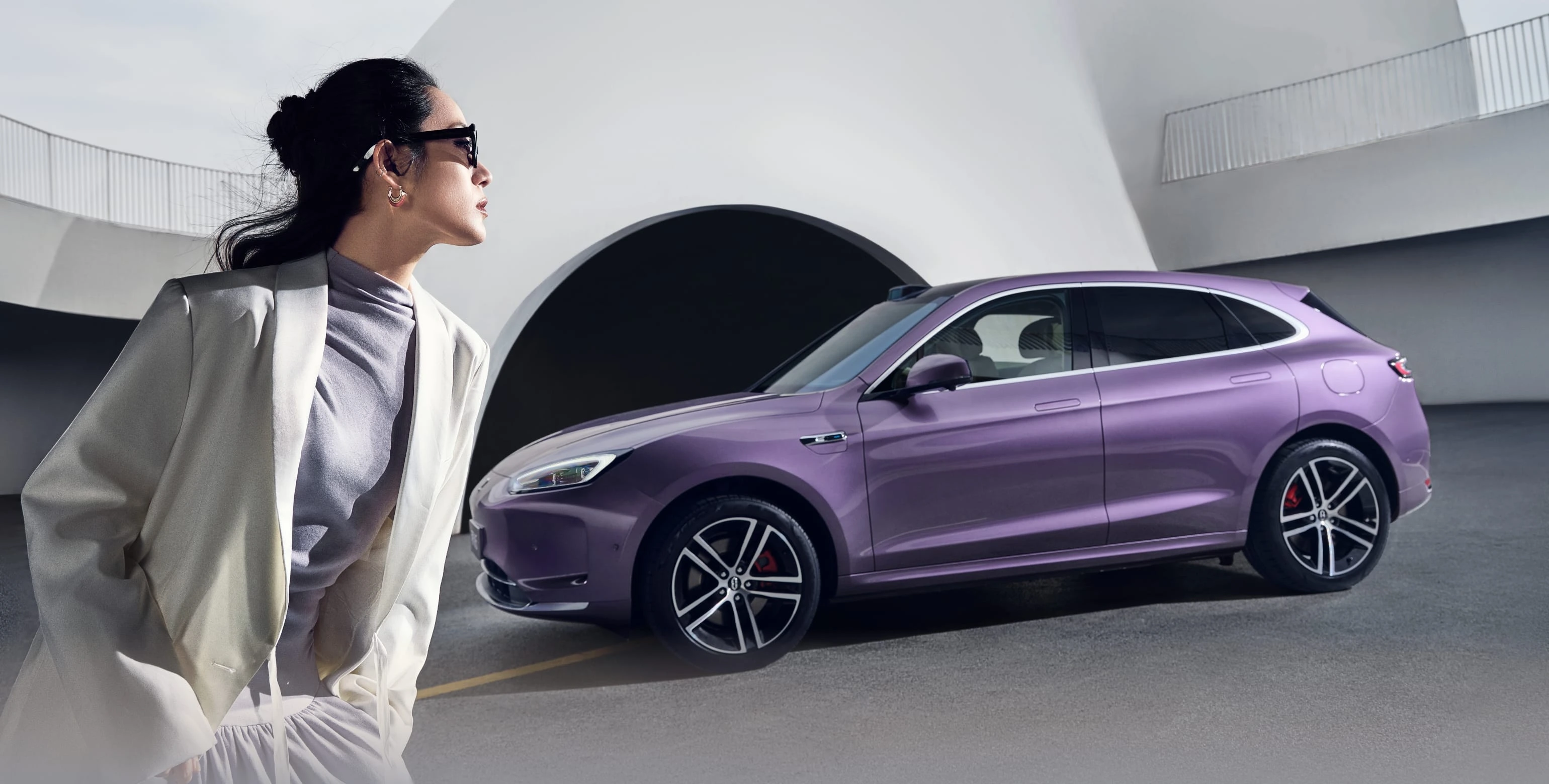 AITO New M5 Ultra — بنفسجي طيفي