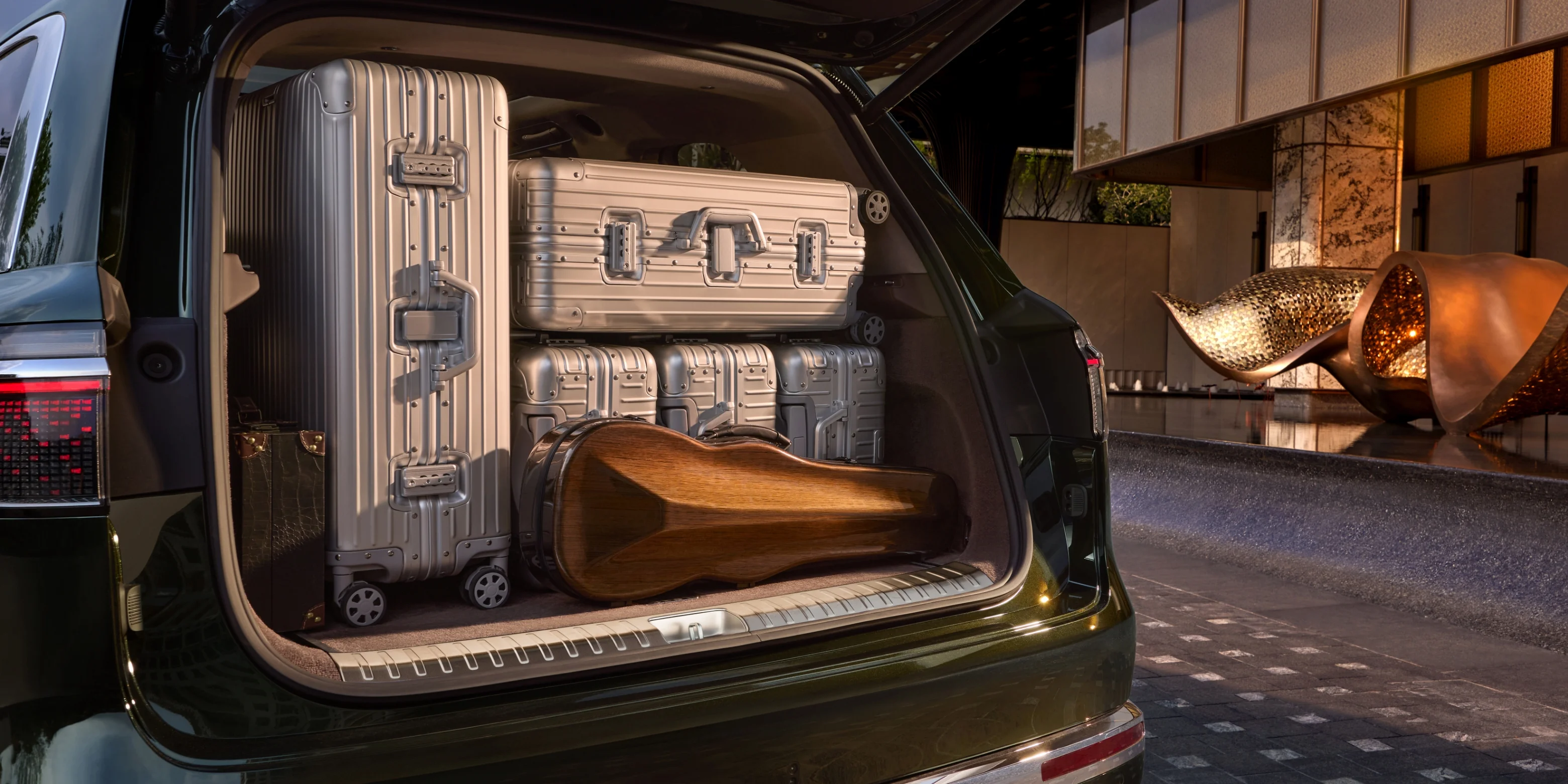 Large luggage compartment