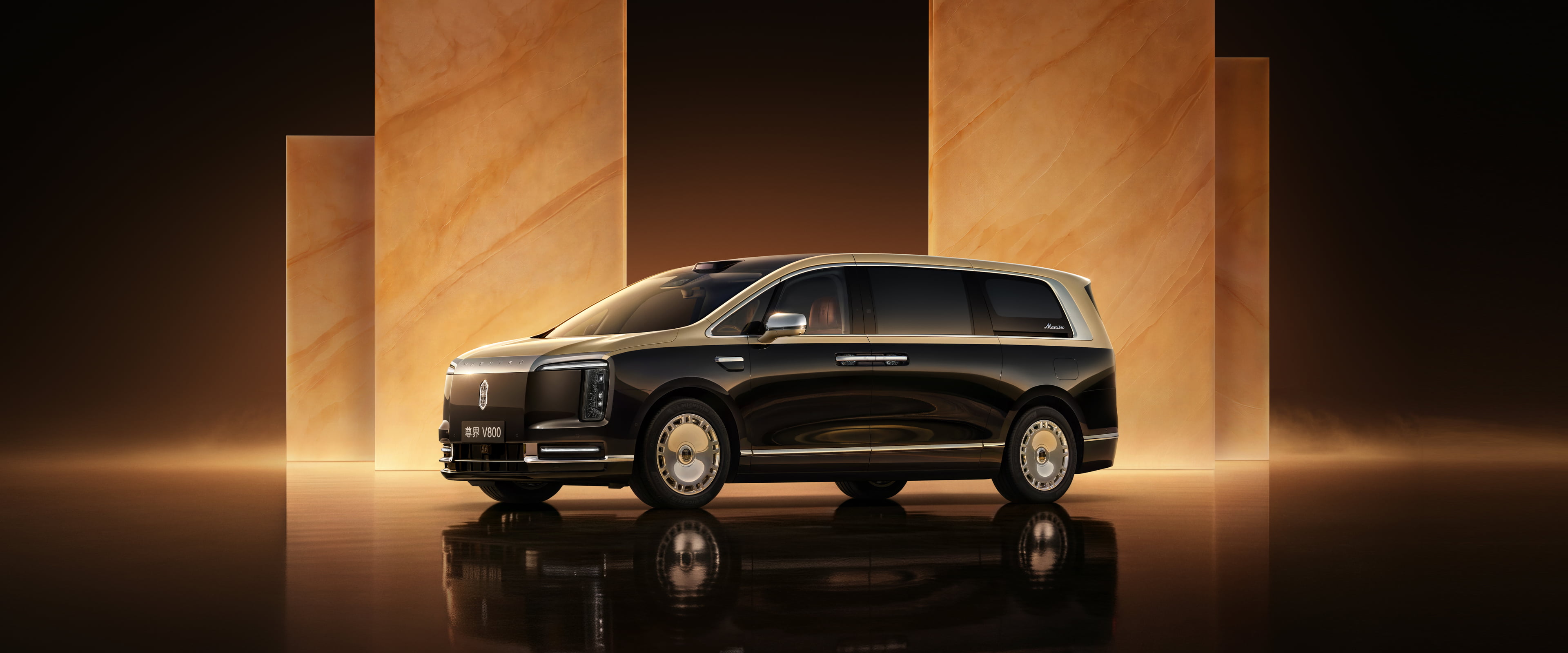 MAEXTRO V800